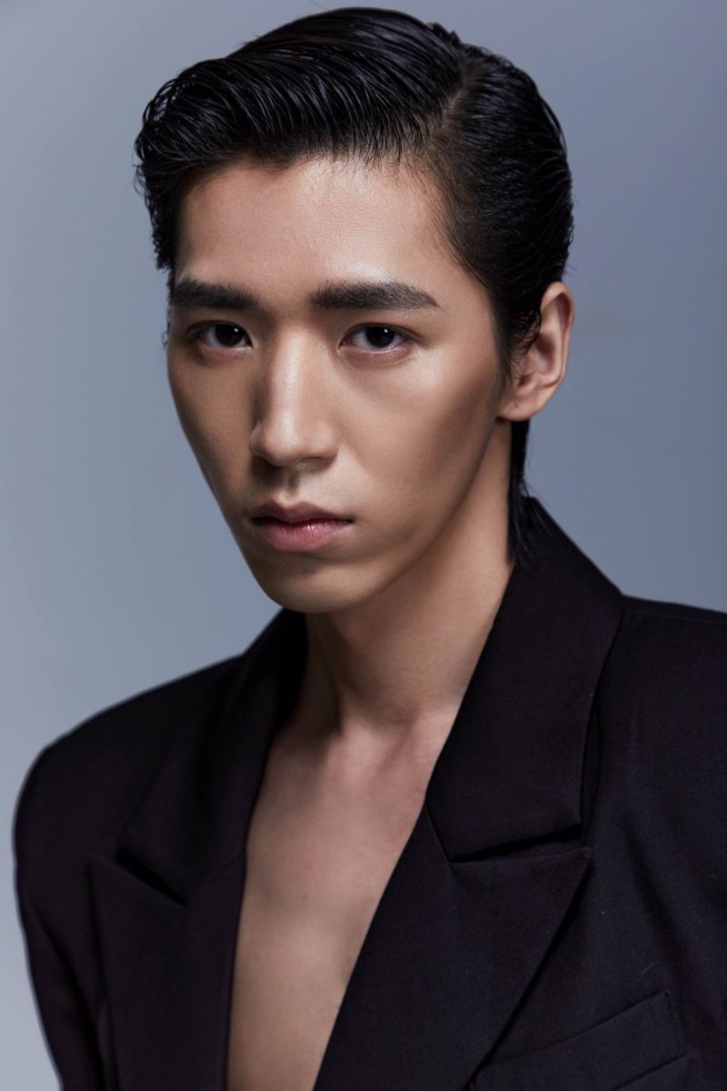 BRAVE MODELS - HONG ZHOU